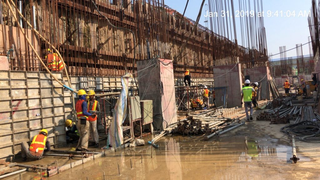 bwall-formwork-installation-at-block-102-area
