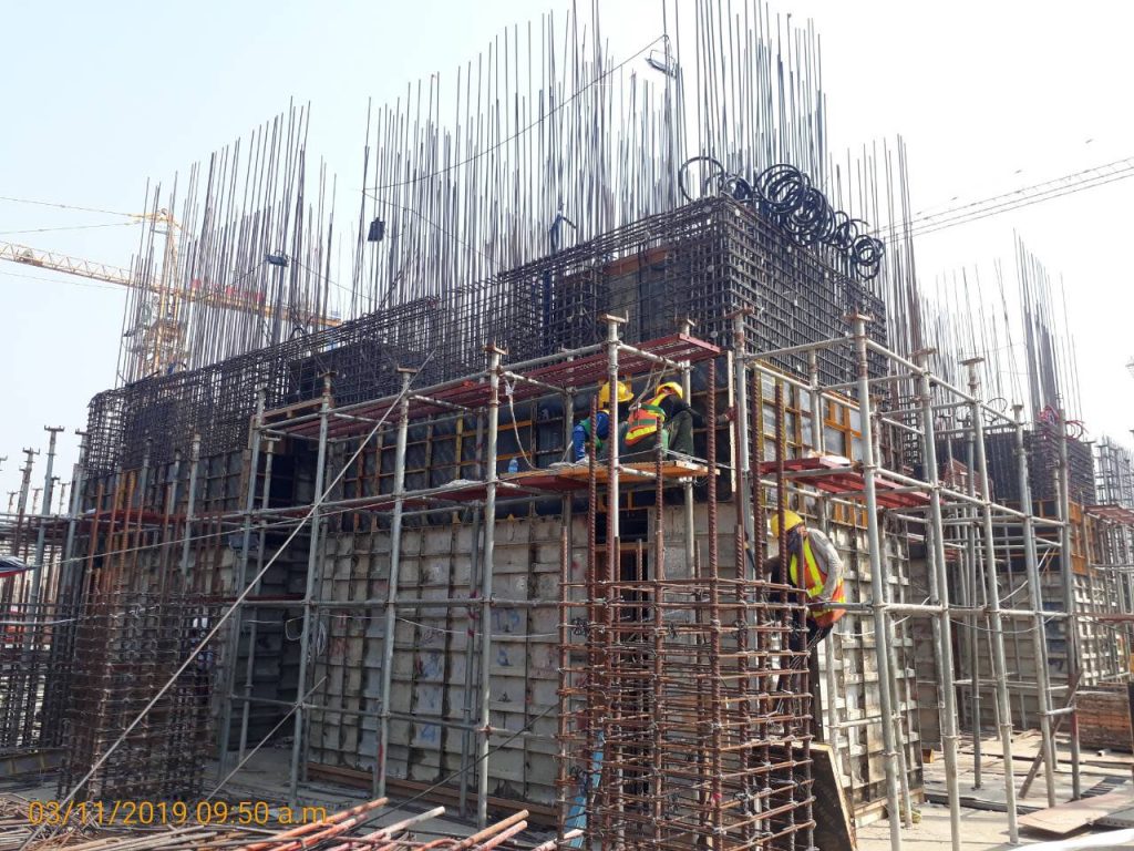 b1-core-wall-formwork-installation-at-block-104