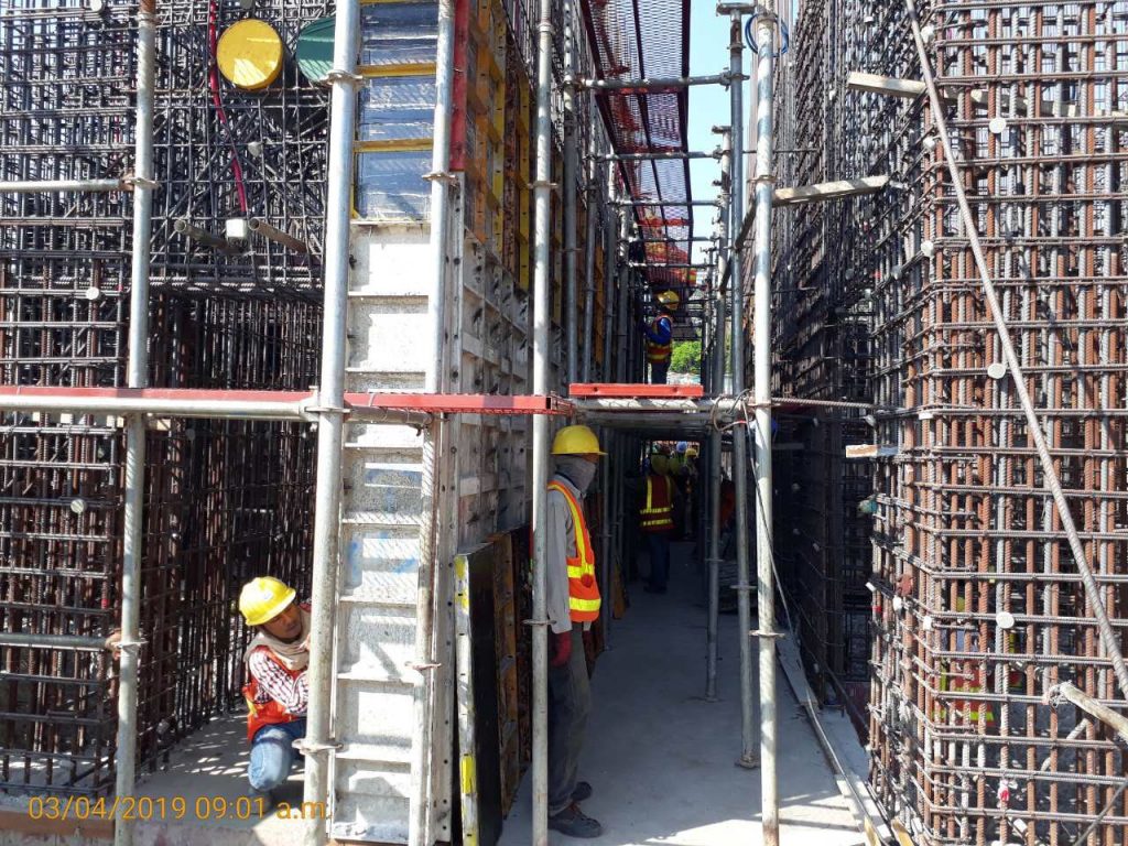 b1-core-wall-formwork-installation-at-block-101