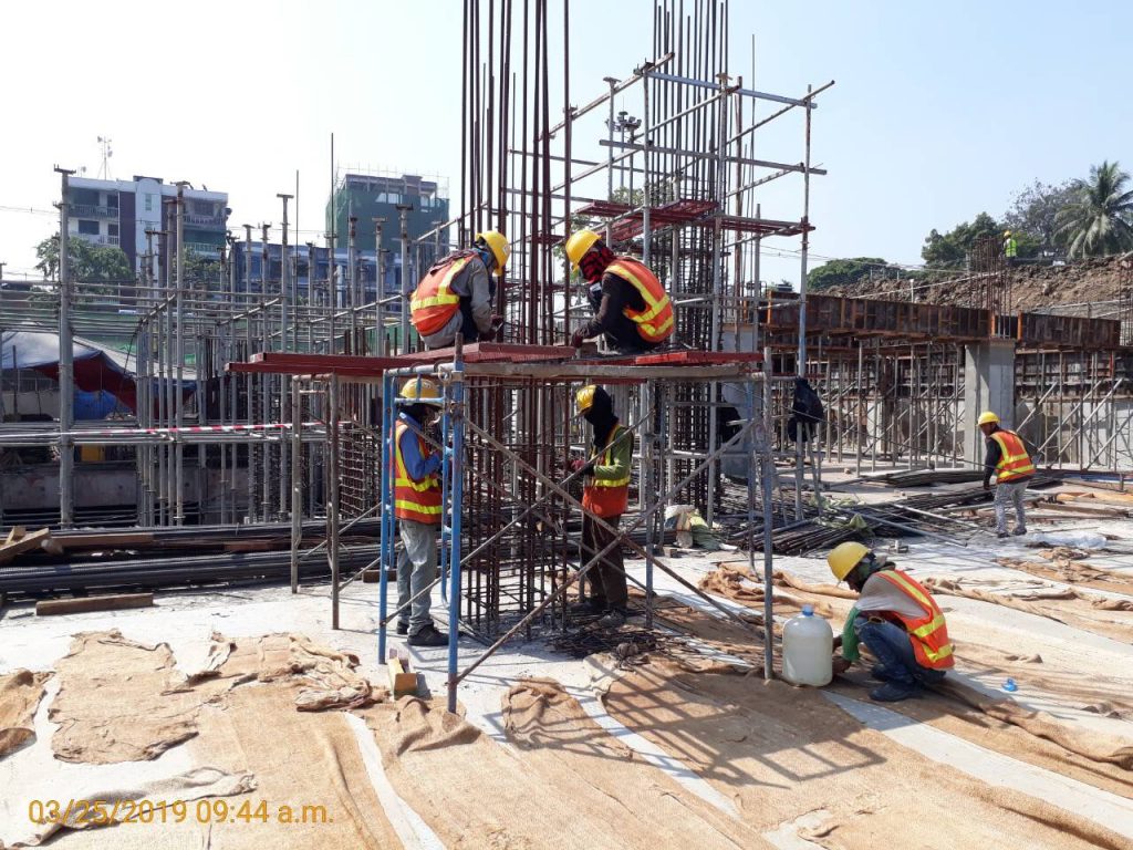 b1-column-rebar-installation-at-p15-area