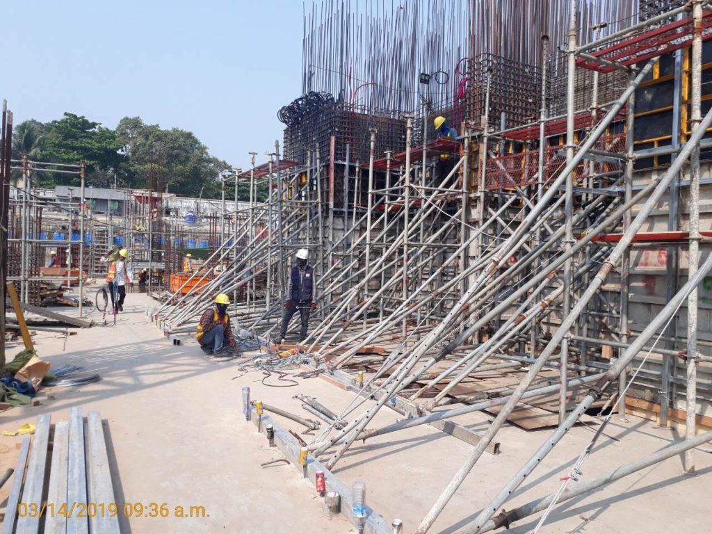 b1-core-wall-formwork-bracing-work-at-block-104