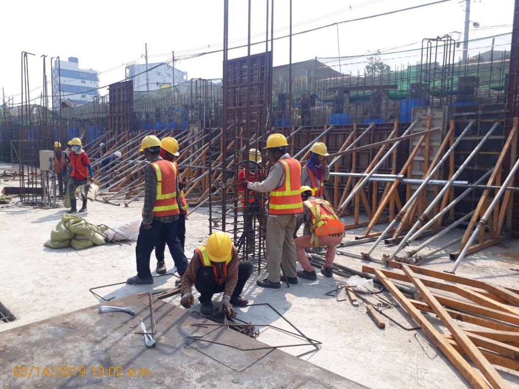 column-rebar-installation-work-at-p17-area