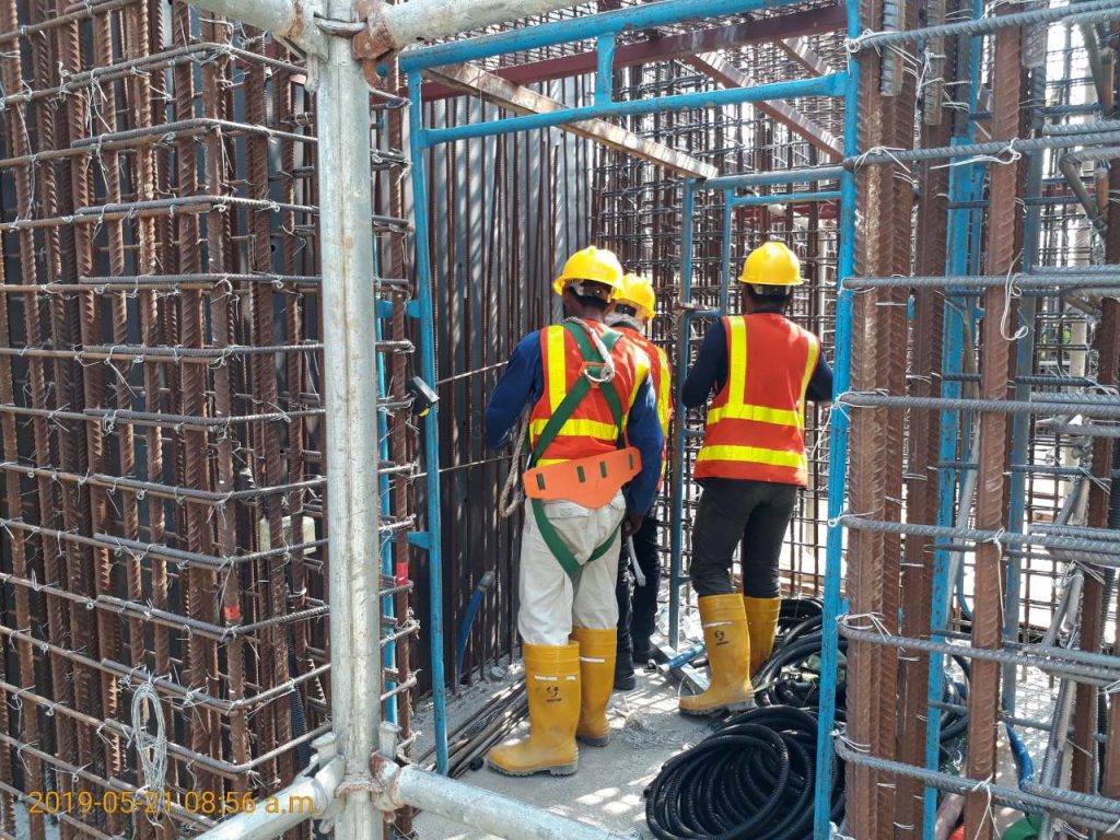 block-105b1-core-wall-rebar-installation-work